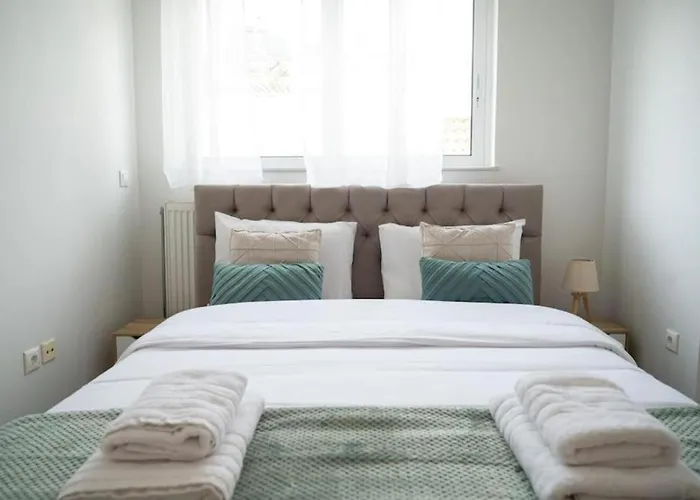 Breathtaking View Apartment In Glyfada