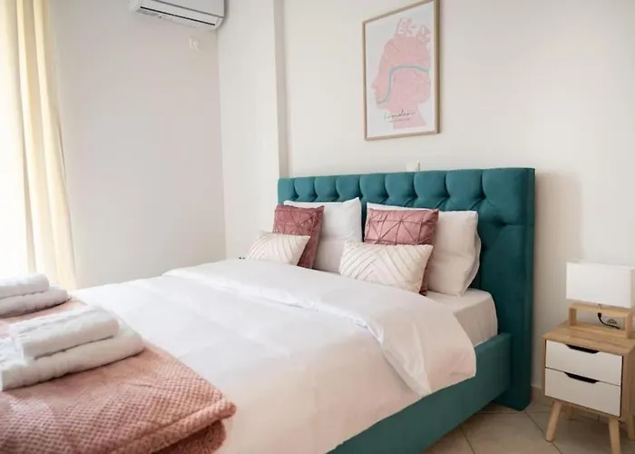 Breathtaking View Apartment In Glyfada