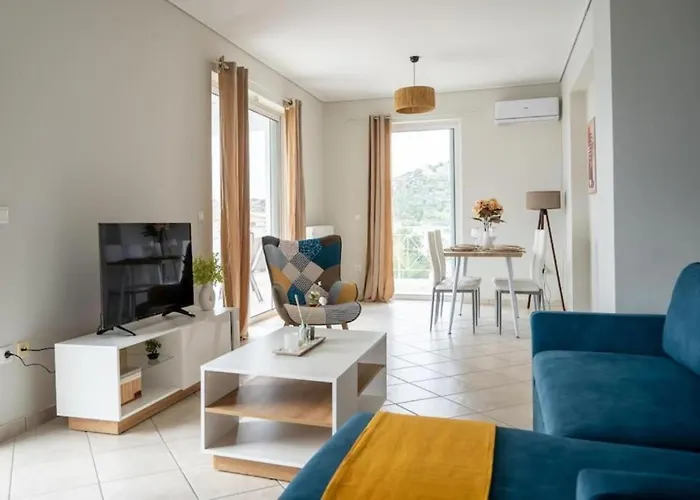 Breathtaking View Apartment In Glyfada